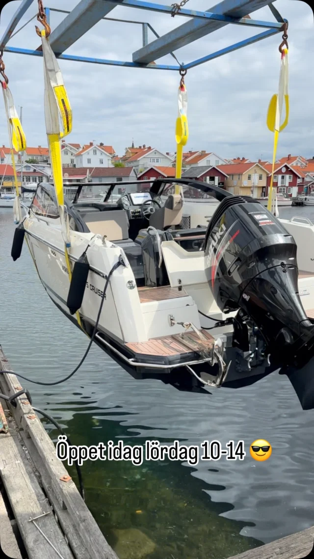 Sjösättning av bland annat Askeladden idag & en hälsning till våra norska kunder 🇳🇴
Öppet idag lördag till 14. 
Varmt välkomna 😎